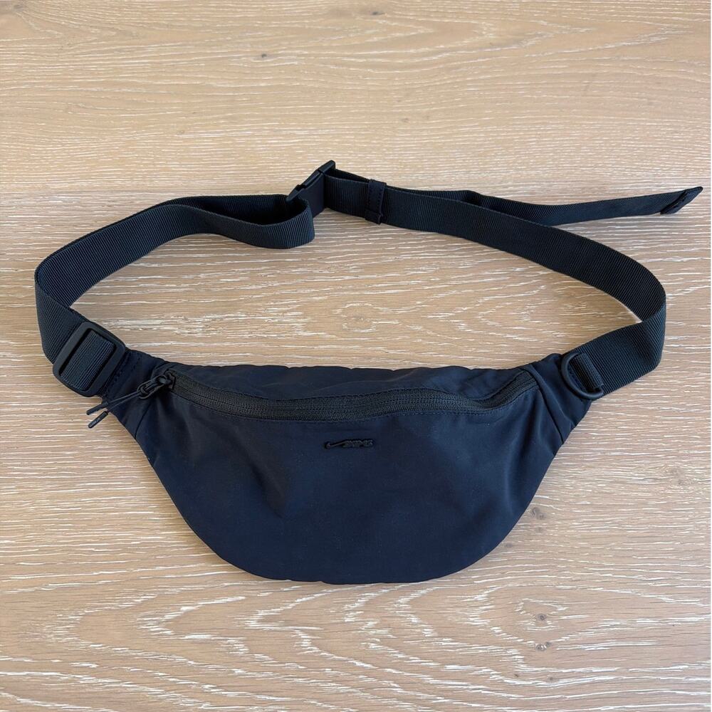 SKIMS x Nike Fanny Pack Bag Size OS in Black